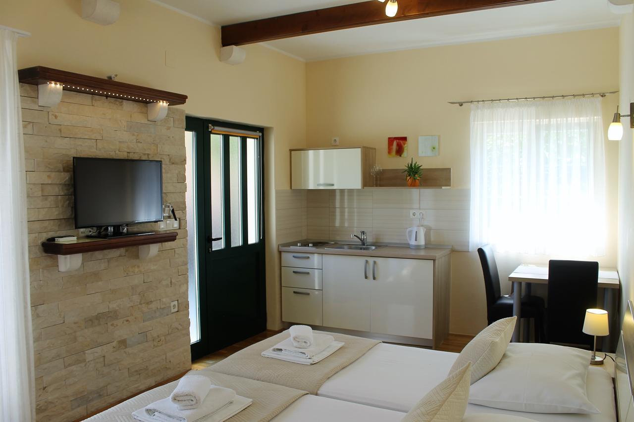 Guest House Ankora Skradin Eksteriør bilde